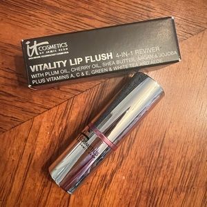 It Cosmetics Vitality Lip Flush Je Ne Sais Quoi 4 In 1 Reviver